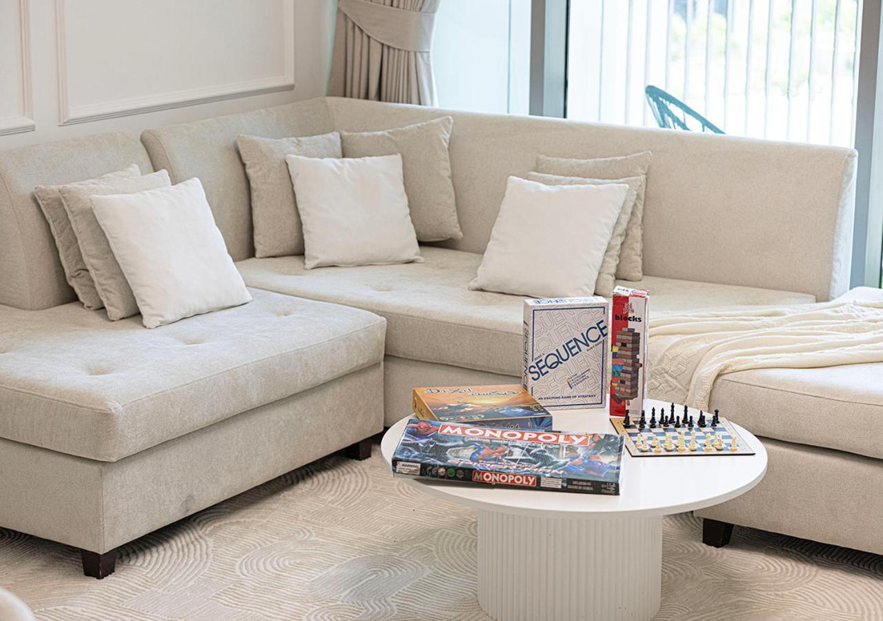 شقة Luxurious Burj Khalifa View 5 Star 4bd In Downtown With Mall Access - Brand New دبي