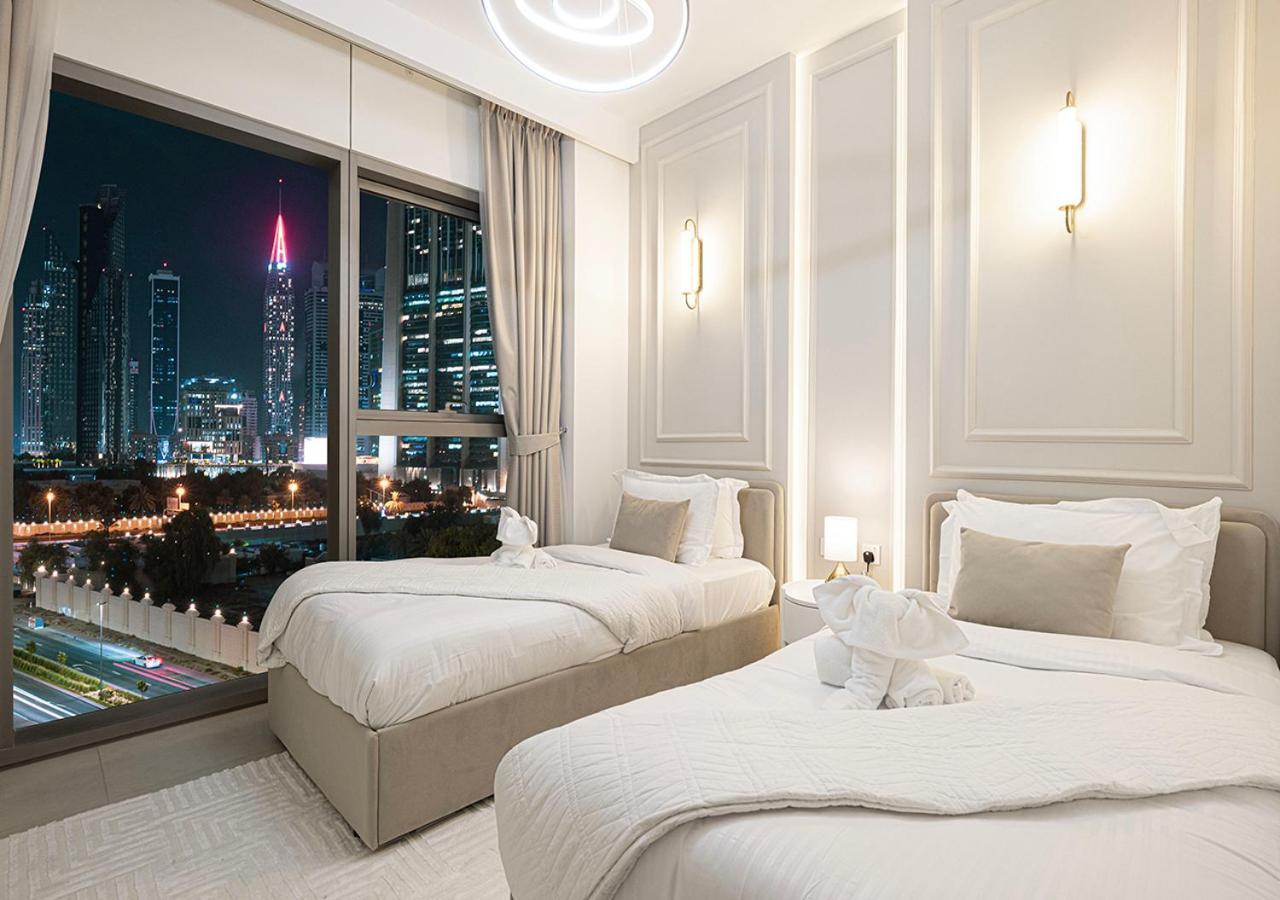 شقة Luxurious Burj Khalifa View 5 Star 4bd In Downtown With Mall Access - Brand New