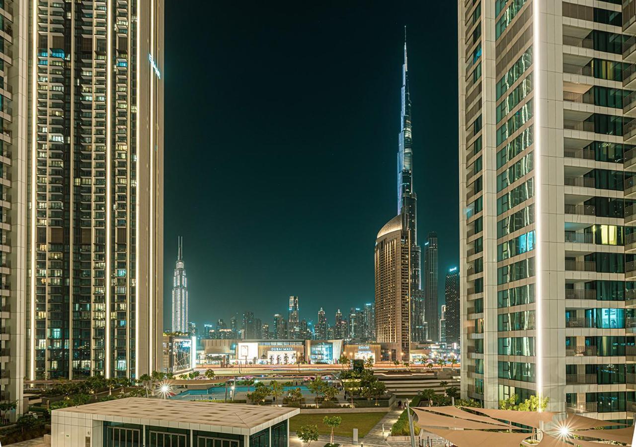 شقة Luxurious Burj Khalifa View 5 Star 4bd In Downtown With Mall Access - Brand New *