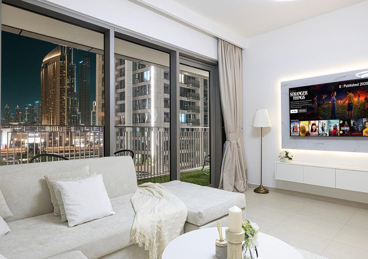 شقة Luxurious Burj Khalifa View 5 Star 4bd In Downtown With Mall Access - Brand New دبي