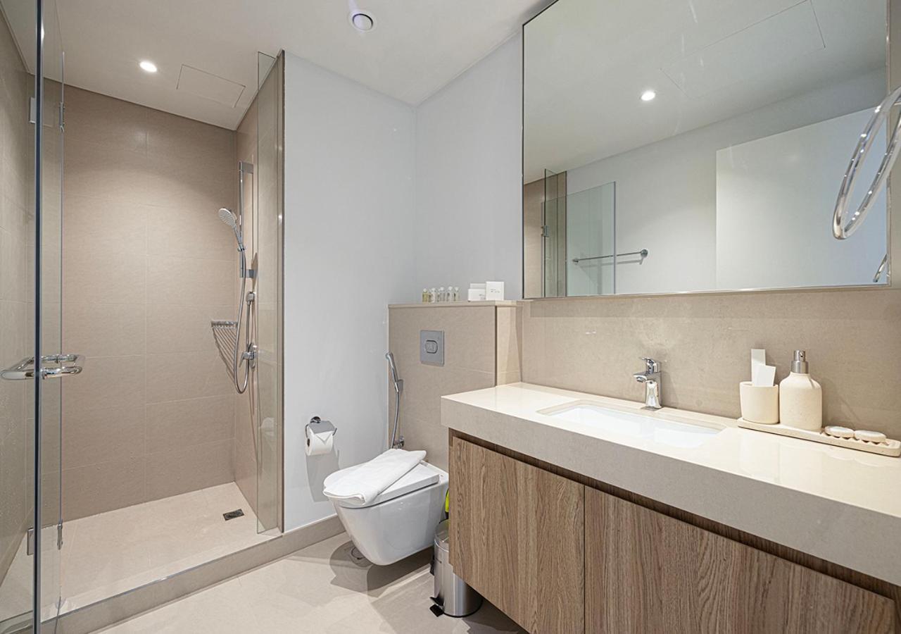 شقة Luxurious Burj Khalifa View 5 Star 4bd In Downtown With Mall Access - Brand New