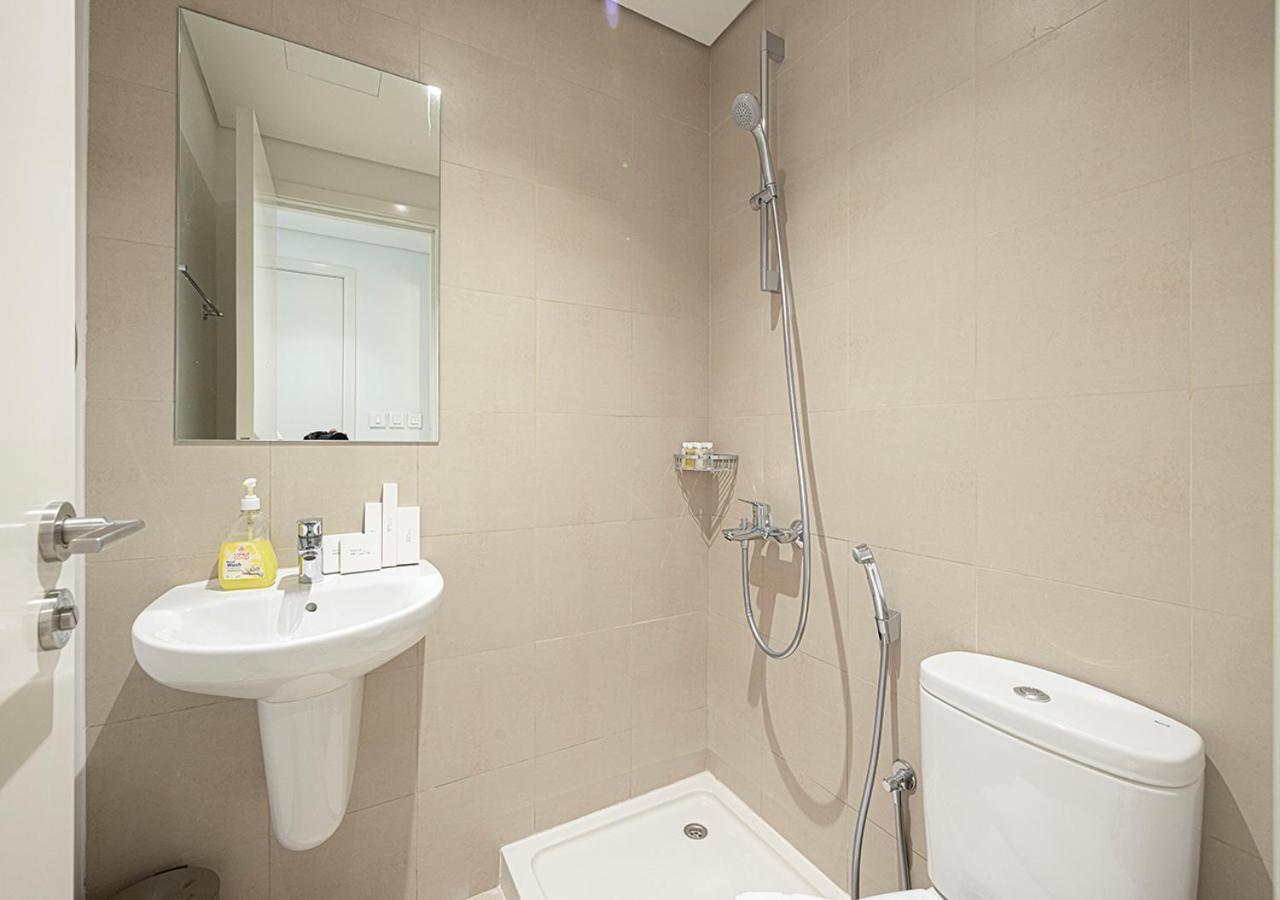 Luxurious Burj Khalifa View 5 Star 4bd In Downtown With Mall Access - Brand New شقة *
