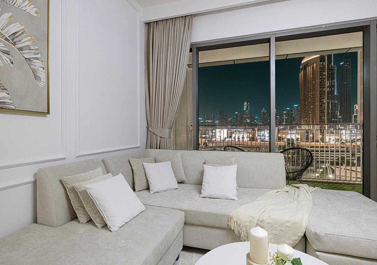 Luxurious Burj Khalifa View 5 Star 4bd In Downtown With Mall Access - Brand New شقة *