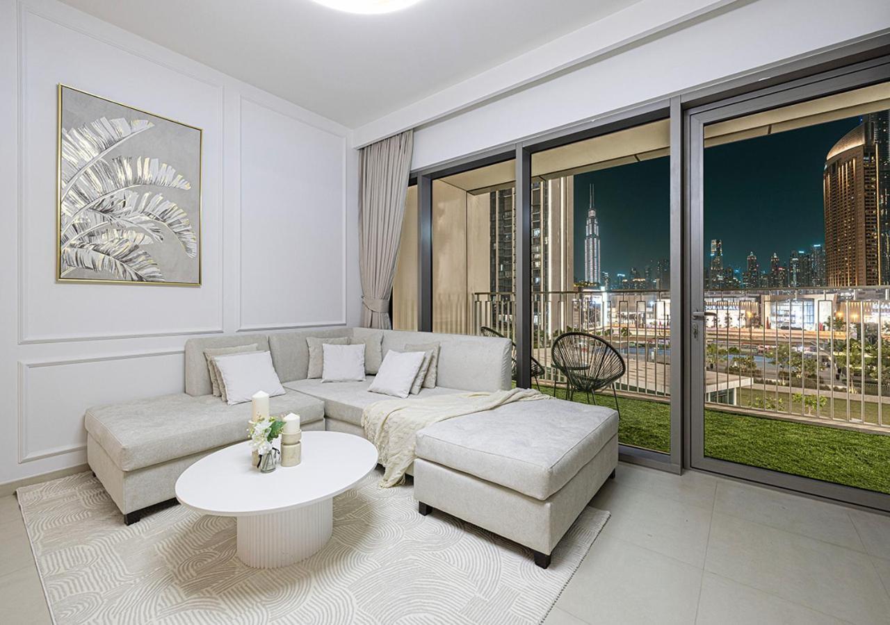 Luxurious Burj Khalifa View 5 Star 4bd In Downtown With Mall Access - Brand New شقة *