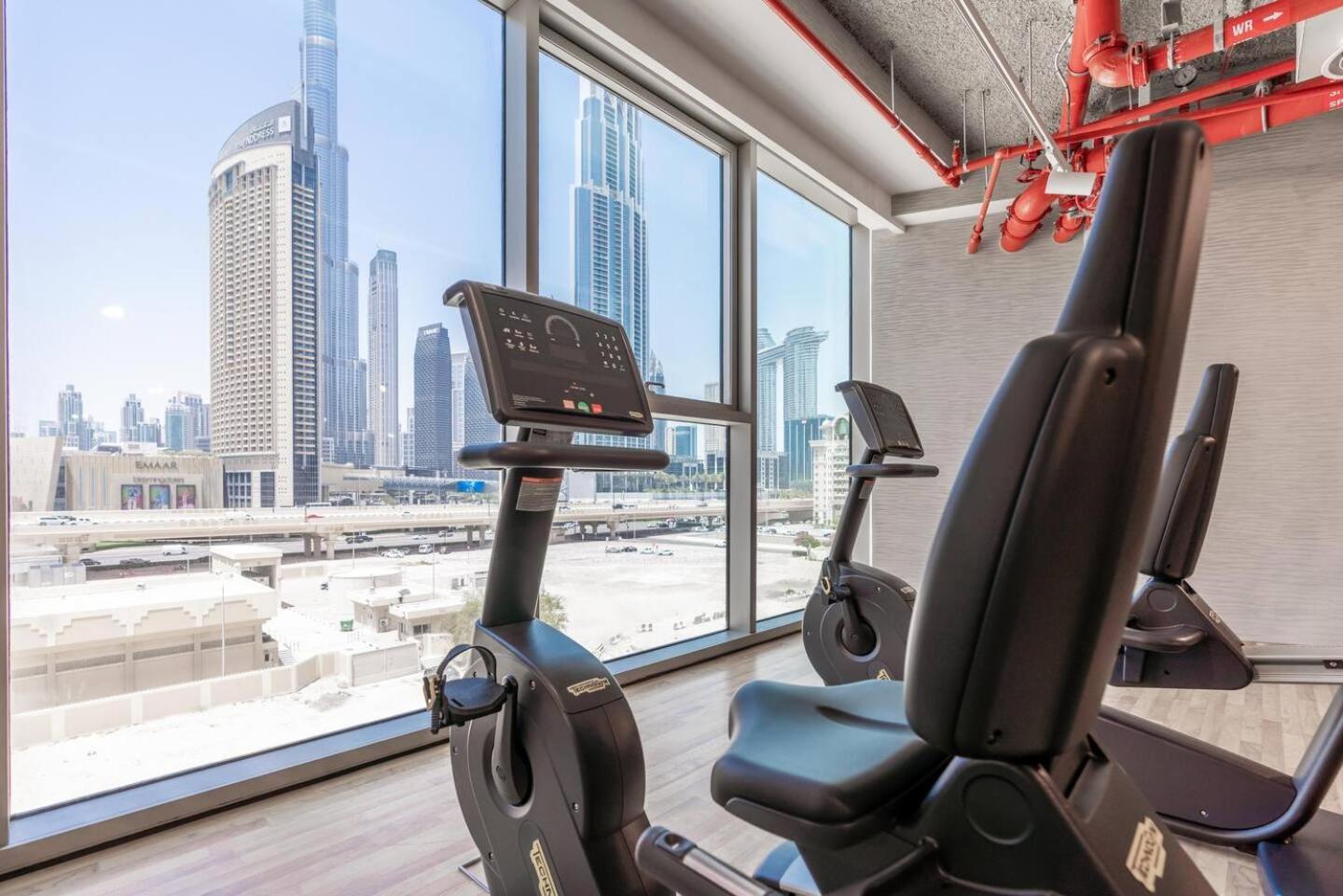 Luxurious Burj Khalifa View 5 Star 4bd In Downtown With Mall Access - Brand New شقة